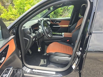 2023 Mercedes-Benz GLC 300 – miniatura 7