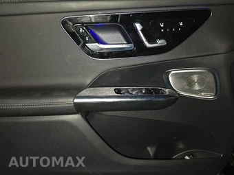 2023 Mercedes-Benz GLC 300 – miniatura 9