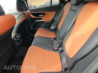 2023 Mercedes-Benz GLC 300 – miniatura 13
