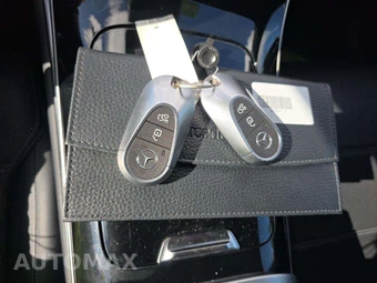 2023 Mercedes-Benz GLC 300 - miniatura 5