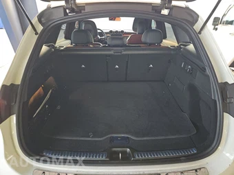 2023 Mercedes-Benz GLC 300 - miniatura 17