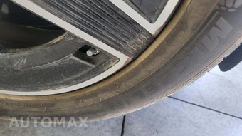 2023 Mercedes-Benz GLC 300 – miniatura 10