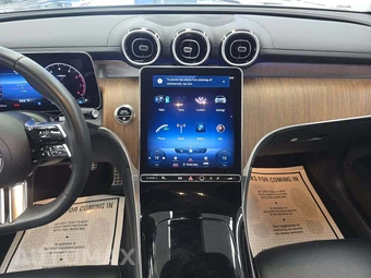 2023 Mercedes-Benz GLC 300 – miniatura 10