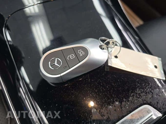 2023 Mercedes-Benz GLC 300 – miniatura 8