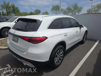 2023 Mercedes-Benz GLC 300 - miniatura 3