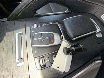 2023 Mercedes-Benz GLS 450 4MATIC - miniatura 8