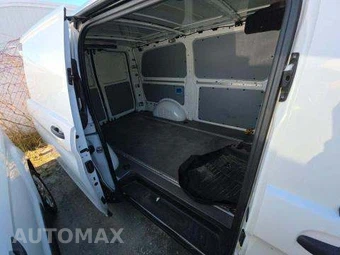 2023 Mercedes-Benz Metris Cargo Van 126.0" WB – miniatura 16