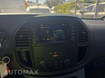 2023 Mercedes-Benz Metris Cargo Van 135.0" WB – miniatura 10