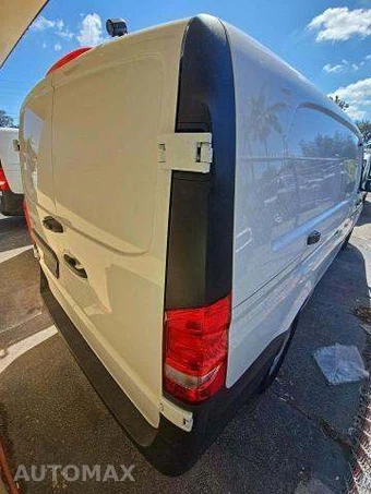 2023 Mercedes-Benz Metris Cargo Van 135.0" WB – miniatura 3