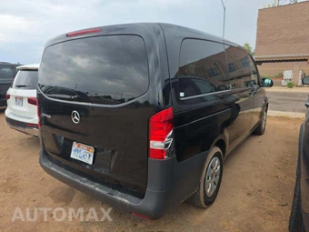 2023 Mercedes-Benz Metris Passenger Van 126.0" WB - miniatura 3