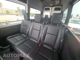 2023 Mercedes-Benz Sprinter 2500 Base – miniatura 10