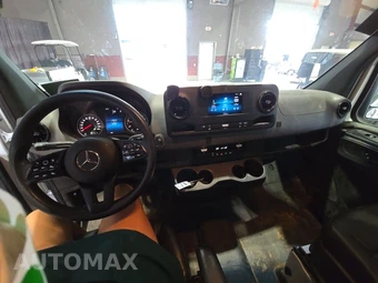 2023 Mercedes-Benz Sprinter 2500 Cargo Van High Roof 170.0" WB - miniatura 11