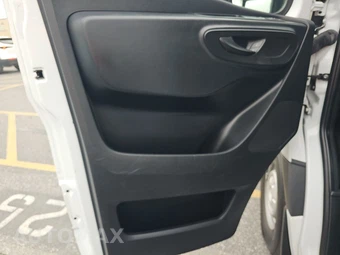 2023 Mercedes-Benz Sprinter 2500 Cargo Van Standard Roof 144.0" WB - miniatura 9