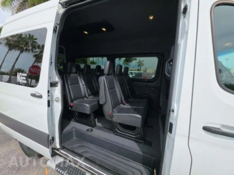 2023 Mercedes-Benz Sprinter 2500 Passenger Van Standard Roof 144.0" WB - miniatura 14