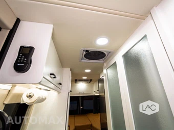 2023 Mercedes-Benz Sprinter 3500XD Cargo Van High Roof 170.0" WB - miniatura 21