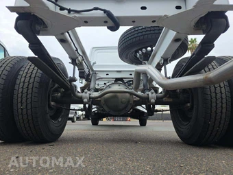 2023 Mercedes-Benz Sprinter 4500 Cab Chassis DRW - miniatura 12