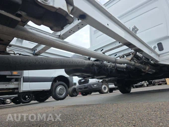2023 Mercedes-Benz Sprinter 4500 Cab Chassis DRW - miniatura 13