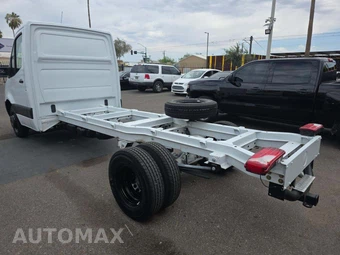 2023 Mercedes-Benz Sprinter 4500 Cab Chassis DRW - miniatura 2