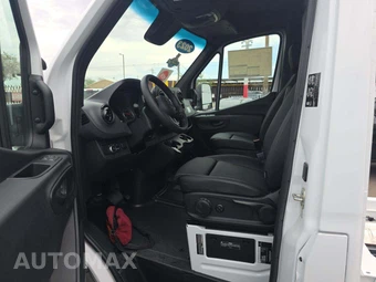2023 Mercedes-Benz Sprinter 4500 Cab Chassis DRW - miniatura 6