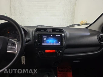2023 Mitsubishi Mirage G4 LE – miniatura 11