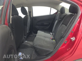 2023 Mitsubishi Mirage G4 LE – miniatura 13