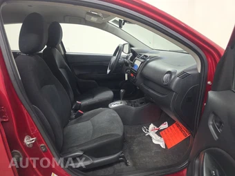 2023 Mitsubishi Mirage G4 LE – miniatura 8