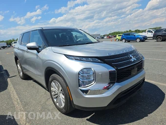 2023 Mitsubishi Outlander ES - miniatura 3