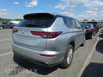 2023 Mitsubishi Outlander ES - miniatura 4