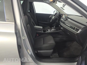 2023 Mitsubishi Outlander ES - miniatura 8