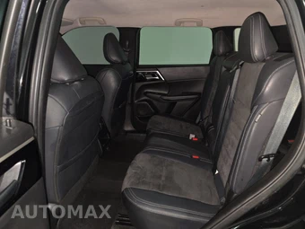 2023 Mitsubishi Outlander ES - miniatura 13