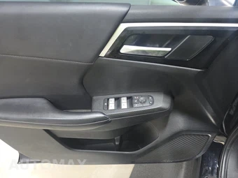 2023 Mitsubishi Outlander ES - miniatura 9