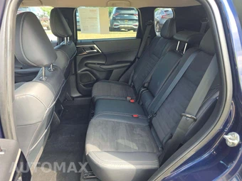 2023 Mitsubishi Outlander SE - miniatura 10