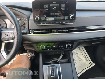 2023 Mitsubishi Outlander SE - miniatura 7