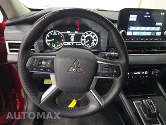 2023 Mitsubishi Outlander SE - miniatura 10