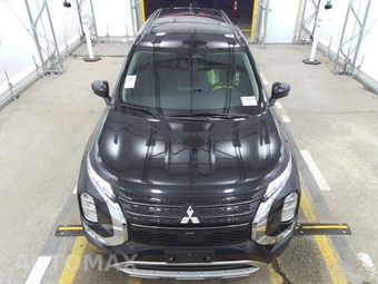 2023 Mitsubishi Outlander SE - miniatura 2