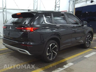2023 Mitsubishi Outlander SE - miniatura 4