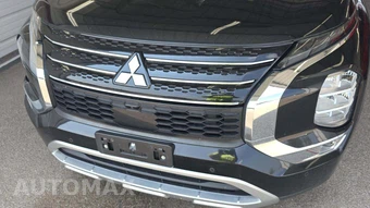 2023 Mitsubishi Outlander SE - miniatura 44