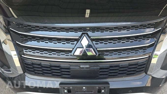 2023 Mitsubishi Outlander SE - miniatura 46