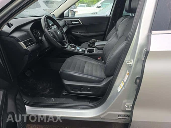 2023 Mitsubishi Outlander SE - miniatura 6