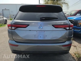 2023 Mitsubishi Outlander SE - miniatura 5