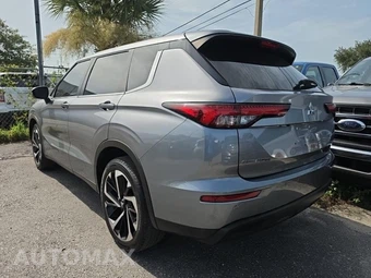 2023 Mitsubishi Outlander SE - miniatura 6