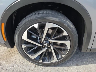 2023 Mitsubishi Outlander SE - miniatura 8