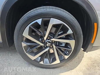 2023 Mitsubishi Outlander SE - miniatura 9