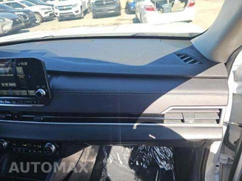 2023 Mitsubishi Outlander SE - miniatura 21