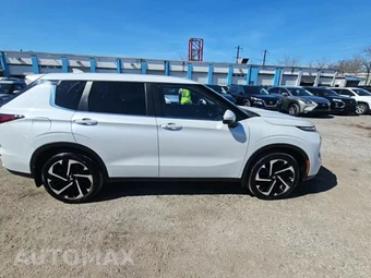 2023 Mitsubishi Outlander SE - miniatura 5
