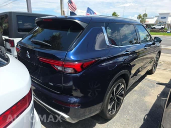 2023 Mitsubishi Outlander SEL - miniatura 3