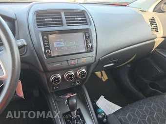 2023 Mitsubishi Outlander Sport 2.0 ES - miniatura 11