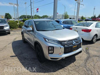 2023 Mitsubishi Outlander Sport 2.0 LE - miniatura 4