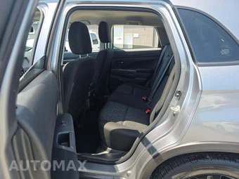 2023 Mitsubishi Outlander Sport 2.0 LE - miniatura 13