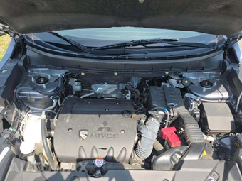 2023 Mitsubishi Outlander Sport 2.0 LE - miniatura 22